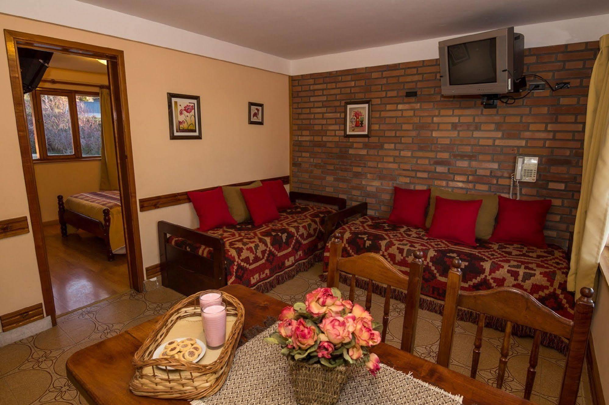 Lejano Nahuel Hotel San Carlos de Bariloche Eksteriør billede